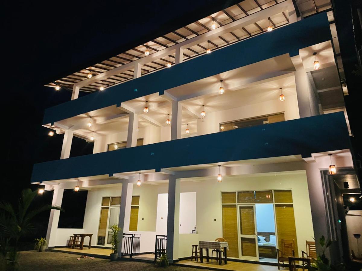 Dk Zur Einkenr Hotel Ахангама Экстерьер фото
