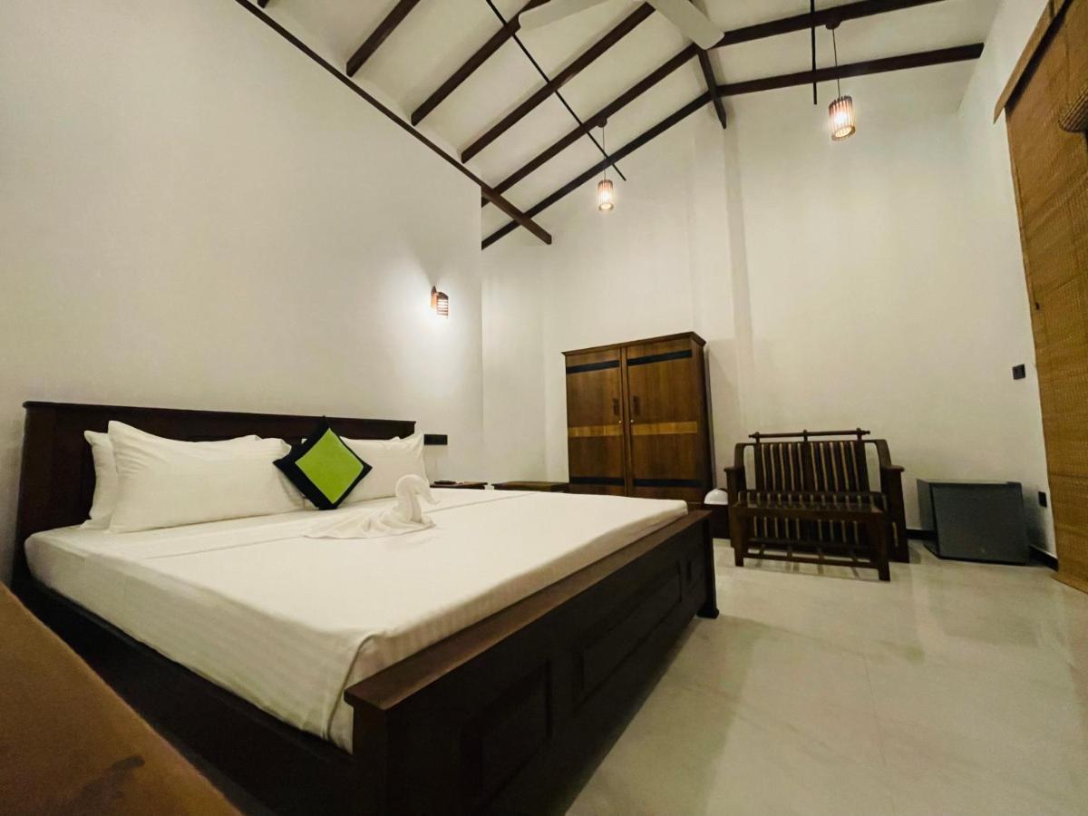 Dk Zur Einkenr Hotel Ахангама Экстерьер фото